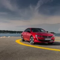 Ptejte se: Který sedan střední třídy vybrat?