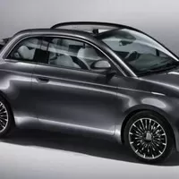 Nový Fiat 500 je tady. Je elektrický a přeškrtnutý.