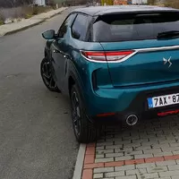 DS 3 Crossback 1.2 PureTech Grand Chic: Když je forma víc