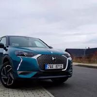 DS 3 Crossback 1.2 PureTech Grand Chic: Když je forma víc