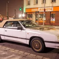 Chrysler LeBaron GTC: Do ohně a ven