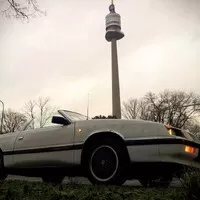 Chrysler LeBaron GTC: Do ohně a ven