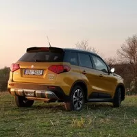 Suzuki Vitara 1.4 BoosterJet Hybrid: Stylově univerzální vůz