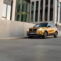 Suzuki Vitara 1.4 BoosterJet Hybrid: Stylově univerzální vůz