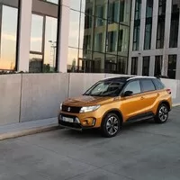 Suzuki Vitara 1.4 BoosterJet Hybrid: Stylově univerzální vůz