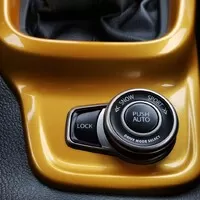 Suzuki Vitara 1.4 BoosterJet Hybrid: Stylově univerzální vůz