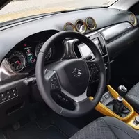 Suzuki Vitara 1.4 BoosterJet Hybrid: Stylově univerzální vůz