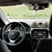 Suzuki Vitara 1.4 BoosterJet Hybrid: Stylově univerzální vůz