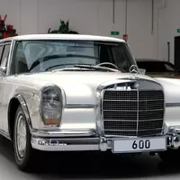 Koupí Mercedesu 600 Pullman ušetříte bezmála milion eur. Teoreticky.