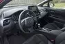 Toyota C-HR 2.0 Hybrid: Konec přetvářky, tohle už je skoro batmobil