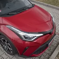 Toyota C-HR 2.0 Hybrid: Konec přetvářky, tohle už je skoro batmobil