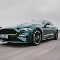 Hledáme únikové auto pro bankovní loupež