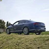 Volkswagen Passat 2.0 TSI: Chválím koncern a nestydím se za to!