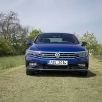 Volkswagen Passat 2.0 TSI: Chválím koncern a nestydím se za to!