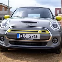 Mini Cooper SE S: Do Prčic s elektromobilitou.