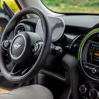 Mini Cooper SE S: Do Prčic s elektromobilitou.