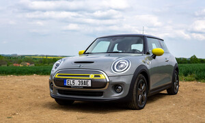 Recenze & testy: Mini Cooper SE S: Do Prčic s elektromobilitou.