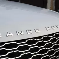Range Rover SDV8 Autobiography: Osm hrnečků pro štěstí