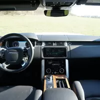 Range Rover SDV8 Autobiography: Osm hrnečků pro štěstí