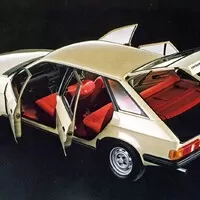 Leyland Princess: Zakletá princezna