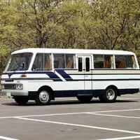 Mazda Parkway RE13: Autobus pro petrolheady