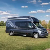 Peugeot představuje obytný Boxer, chce konkurovat Mercedesu a VW.