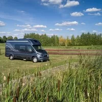 Peugeot představuje obytný Boxer, chce konkurovat Mercedesu a VW.