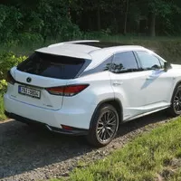 Lexus RX 450h F Sport: Osobní terapeut