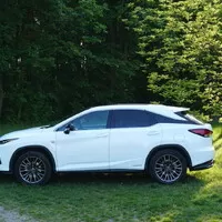 Lexus RX 450h F Sport: Osobní terapeut