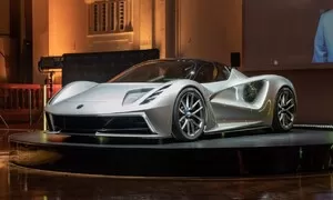 Puristé bijí na poplach - Lotus zavrhl spalovací motory