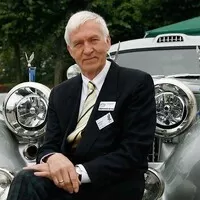 Eberhard Schulz: Stavitel automobilů