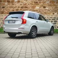 Volvo XC90 B6: Spokojený Uživatel Vesmíru