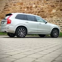 Volvo XC90 B6: Spokojený Uživatel Vesmíru