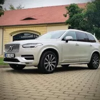 Volvo XC90 B6: Spokojený Uživatel Vesmíru