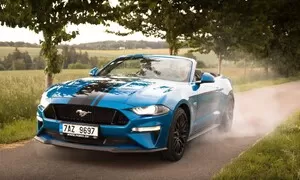 Recenze & testy: Ford Mustang GT Convertible: Tvor extrovertní