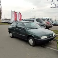 Bazarový snílek: Obyčejná stará auta