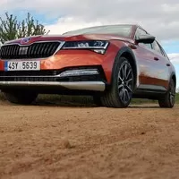 Škoda Superb 2.0 TSI Scout: Pryč s předsudky
