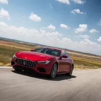 Ptejte se: Hledáme sedan s velkým motorem a pohonem všech kol