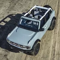Nové Bronco je konečně tady. Je plné vtipných detailů.