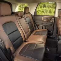 Nové Bronco je konečně tady. Je plné vtipných detailů.