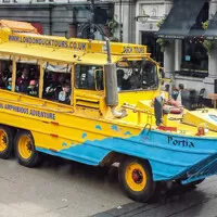 Kachní autobusy: Turistická atrakce s válečnou minulostí