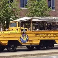 Kachní autobusy: Turistická atrakce s válečnou minulostí