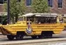 Kachní autobusy: Turistická atrakce s válečnou minulostí