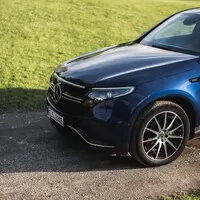 Mercedes-Benz EQC: První rána kapitána nabitá