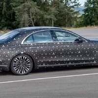 Mercedes postupně představuje novou generaci třídy S