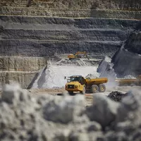 CAT 725: Nedostižný sen českého chalupáře