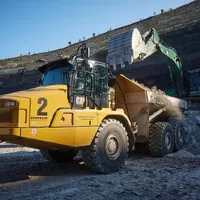 CAT 725: Nedostižný sen českého chalupáře
