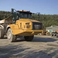 CAT 725: Nedostižný sen českého chalupáře