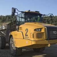 CAT 725: Nedostižný sen českého chalupáře