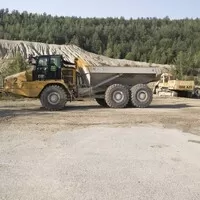 CAT 725: Nedostižný sen českého chalupáře